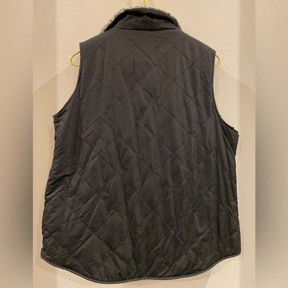 Reversible Vest! - Picture 9 of 11